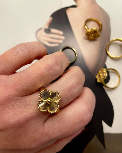 Clover Golden Ring
