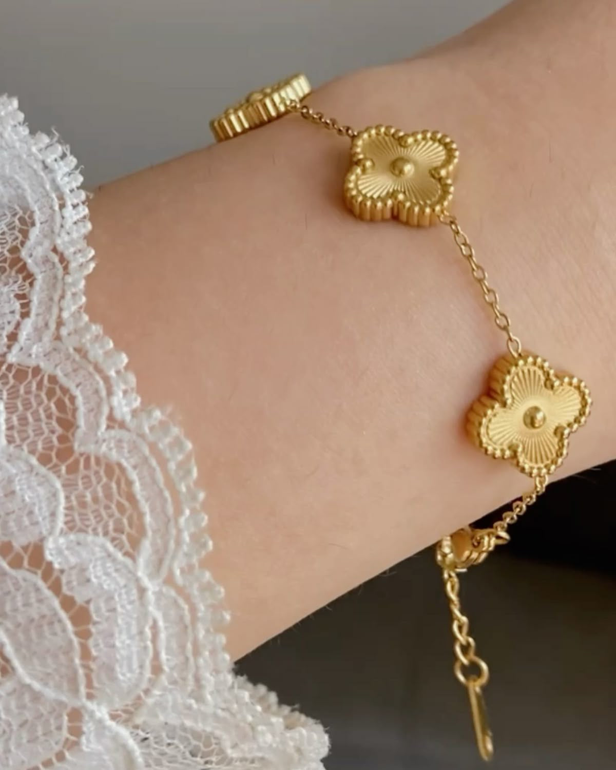 Clover Gold Bracelet